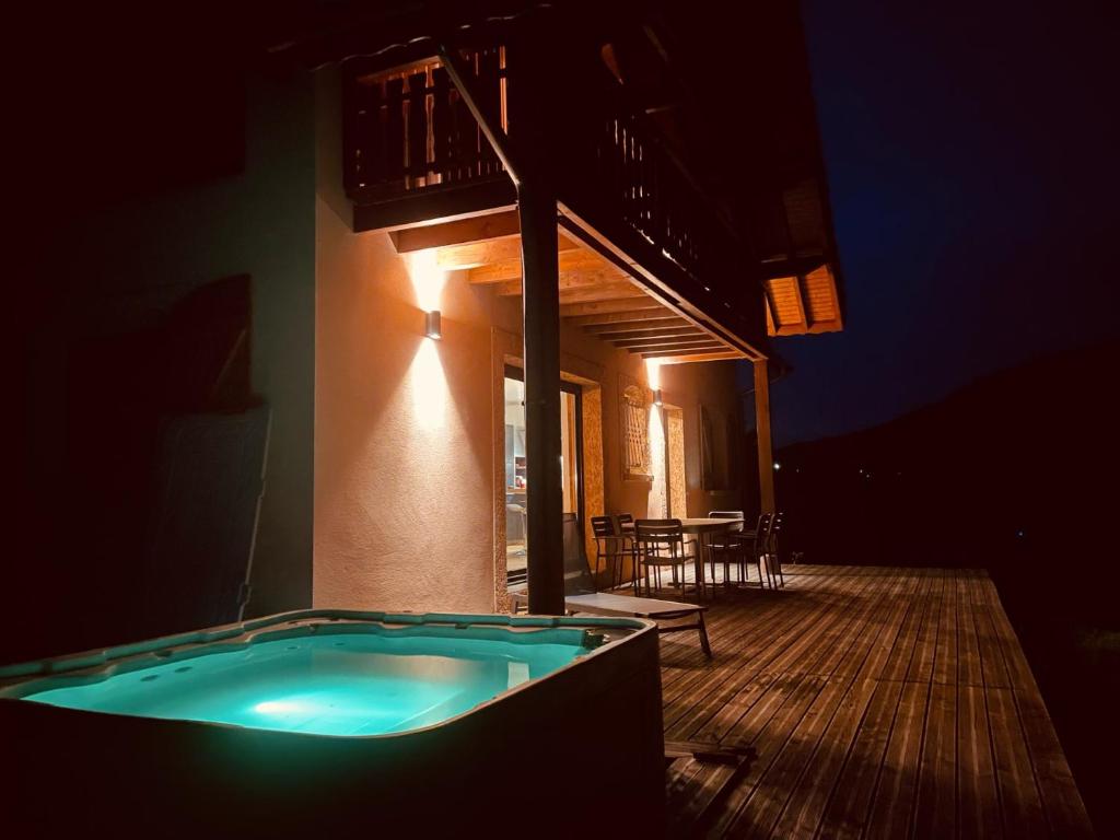 La Gouleote Spacieuse maison type chalet avec jacuzzi, sauna, pétanque - 1