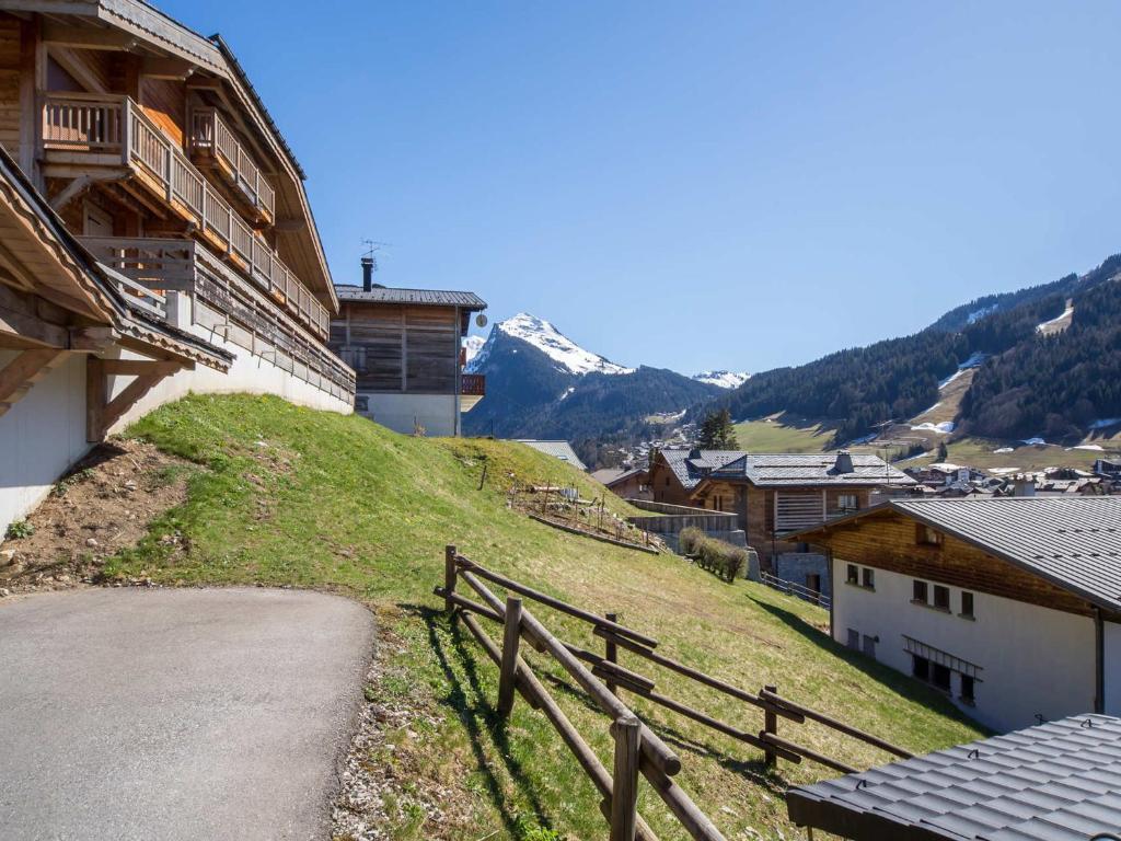 Appartement ensoleillé à Morzine avec parking couvert, proche centre - FR-1-754-25 - 3
