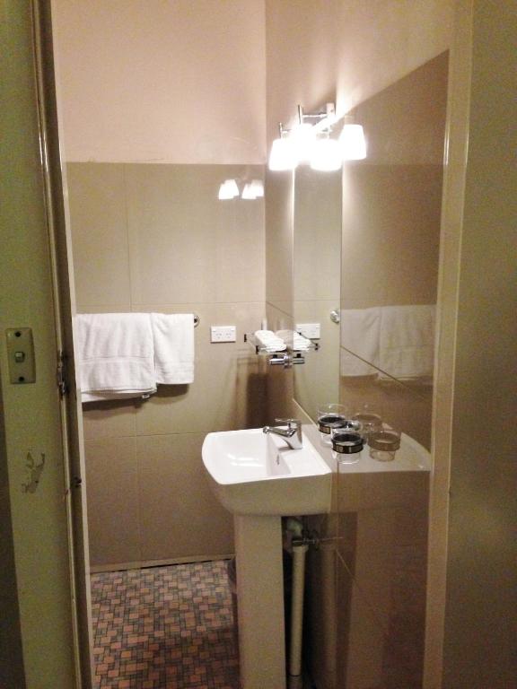 Avalon Motel photo