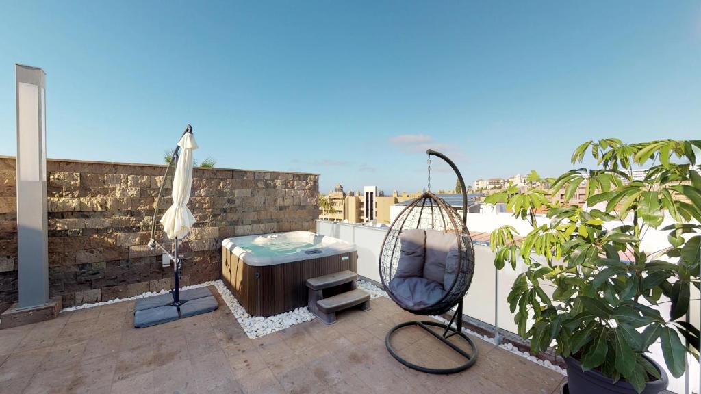 Luxury BKM in Playa del Duque photo