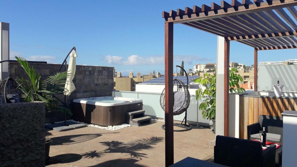 Luxury BKM in Playa del Duque photo