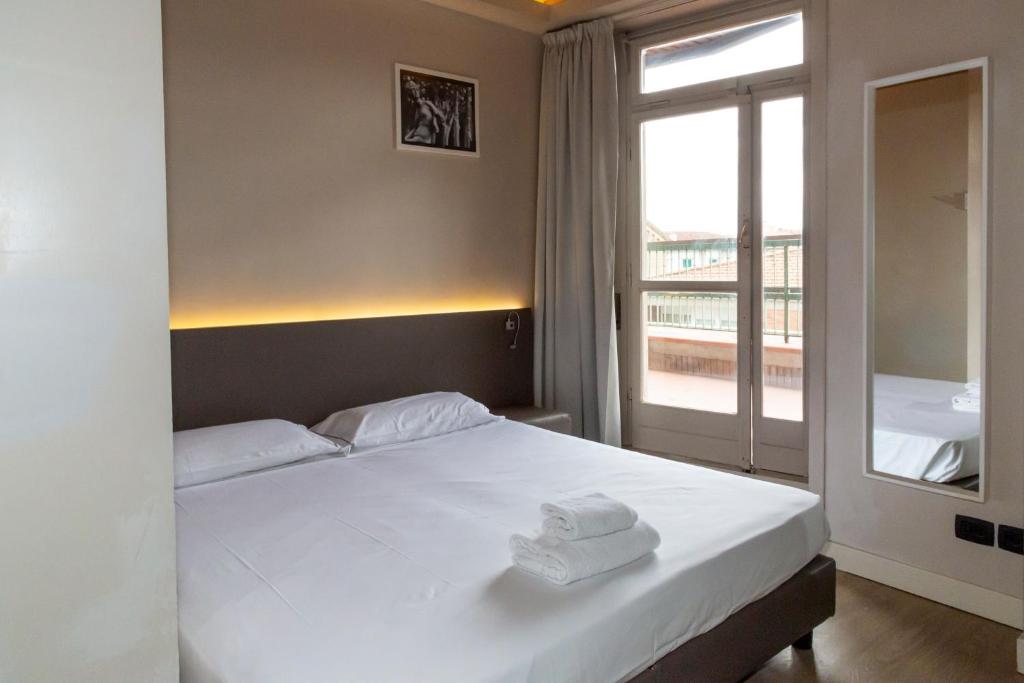Hotel Room 2