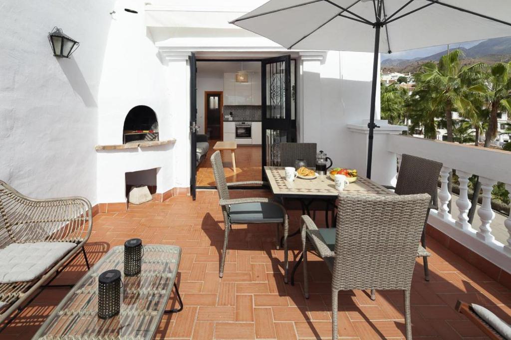 Las Palmas 4b Oasis Properties - 2