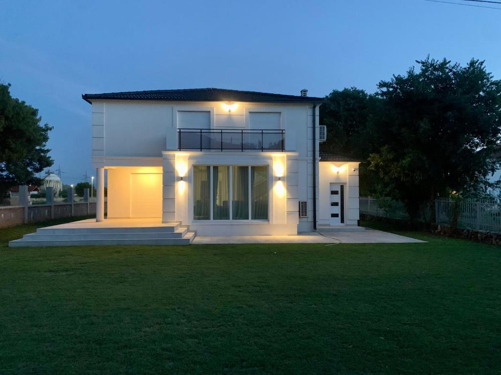 Vila Mikeli - 5