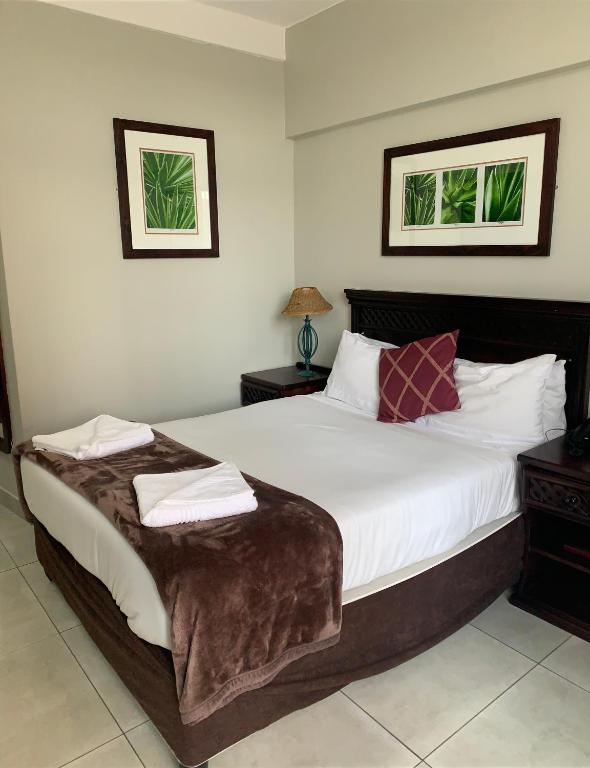 Gooderson Tropicana Hotel photo