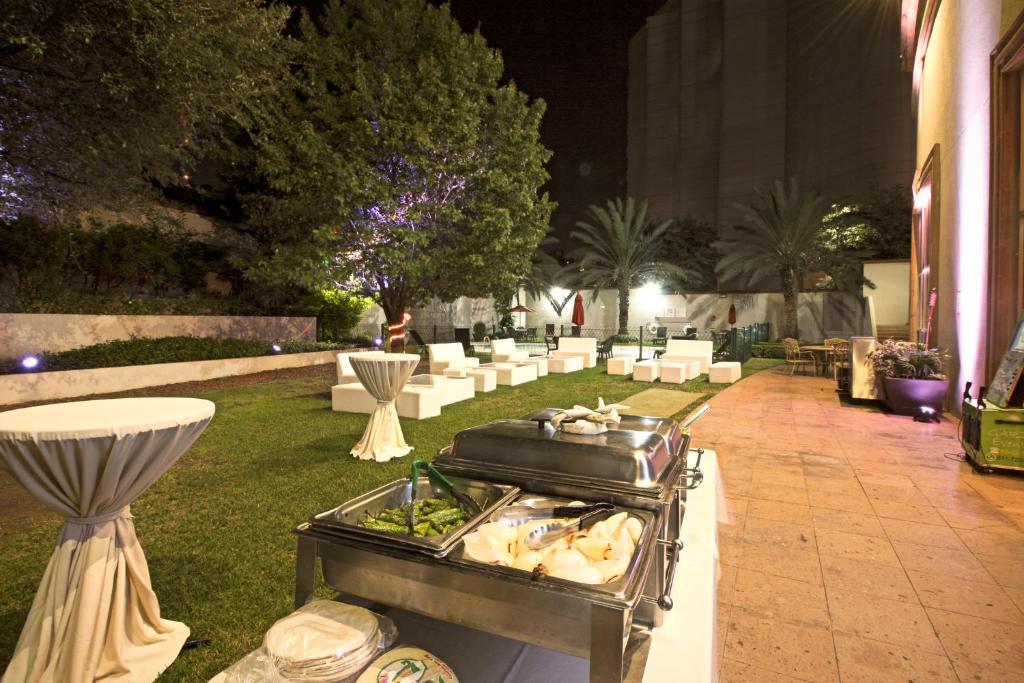 Holiday Inn Monterrey Valle photo