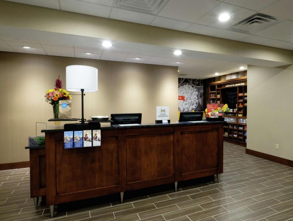 Hampton Inn Green Bay Downtown photo