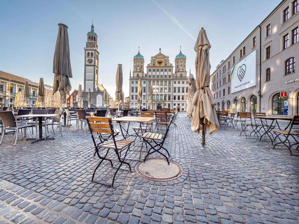 TrulySpace - Direkt am Rathausplatz, Dachterrasse mit Blick auf Perlachturm, Garage, Fahrstuhl - 3