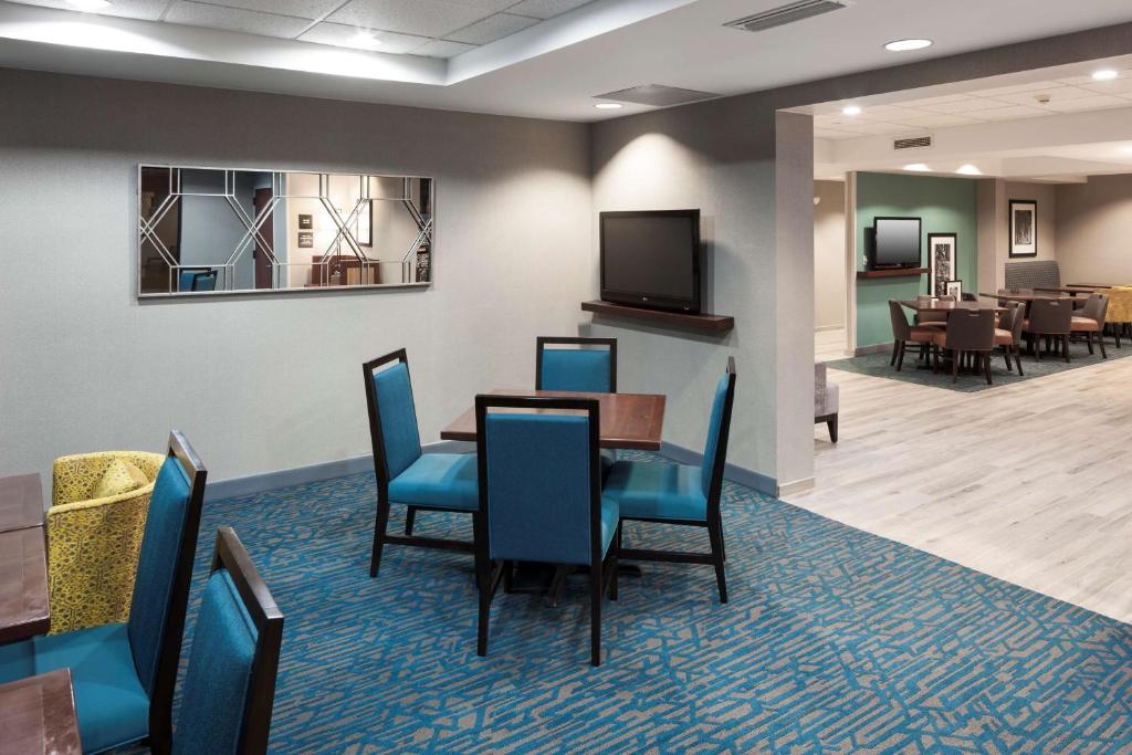 フロント・ロビー