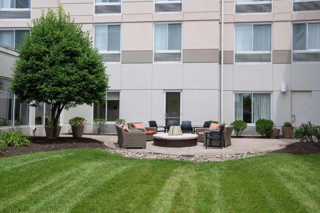 Hilton Garden Inn BWI Airport photo