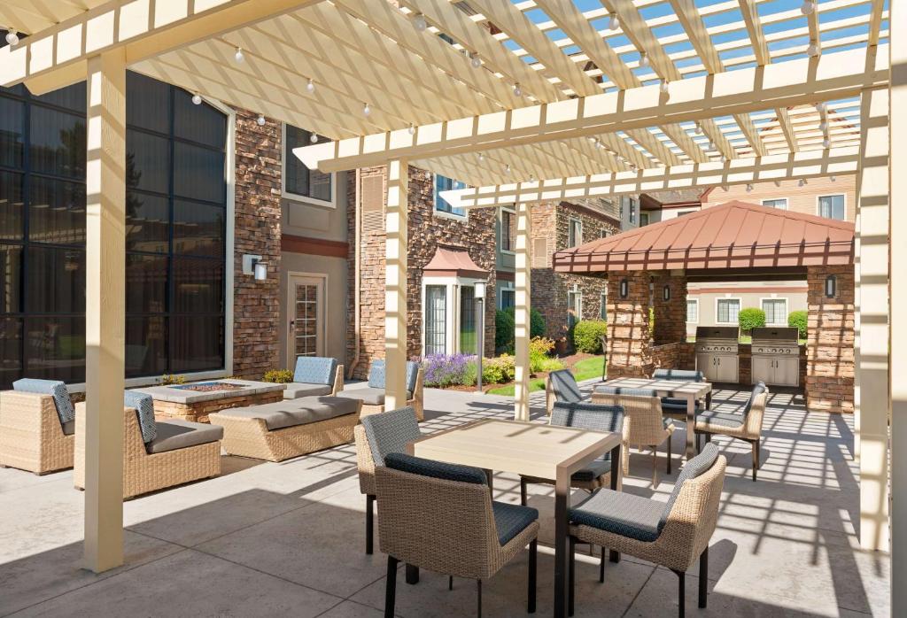 ホームウッドスイーツバイヒルトンポートランドエアポート (Homewood Suites by Hilton Portland Airport) 眺望