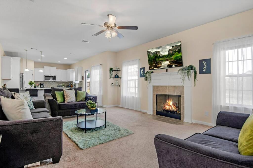 A Lush Retreat Amidst Greenery near Fort Stewart
