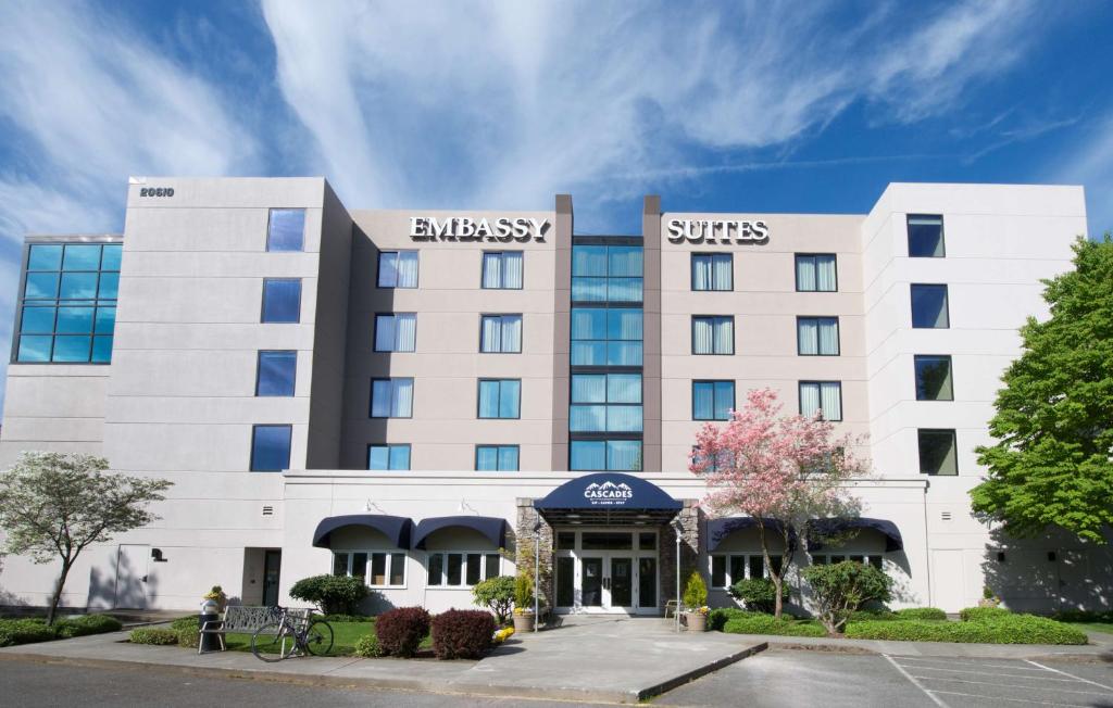 Embassy Suites by Hilton Seattle North Lynnwood photo