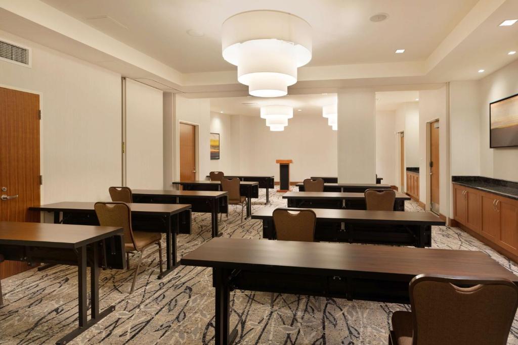New York Hilton Garden Inn Long Island City New York Additional