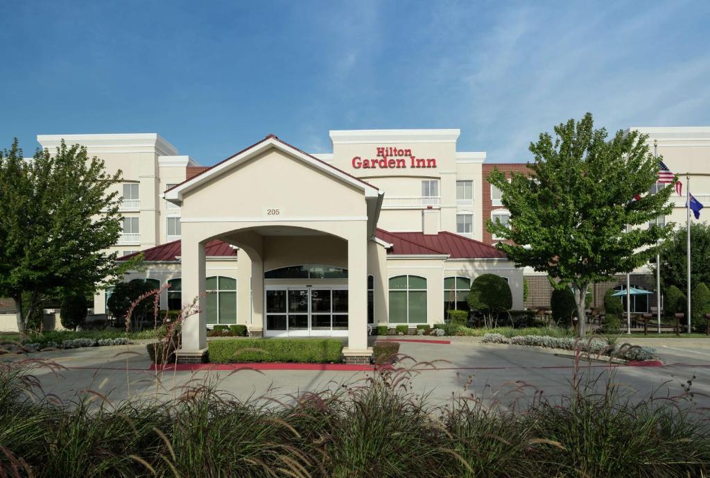 Hilton Garden Inn DFW North Grapevine photo