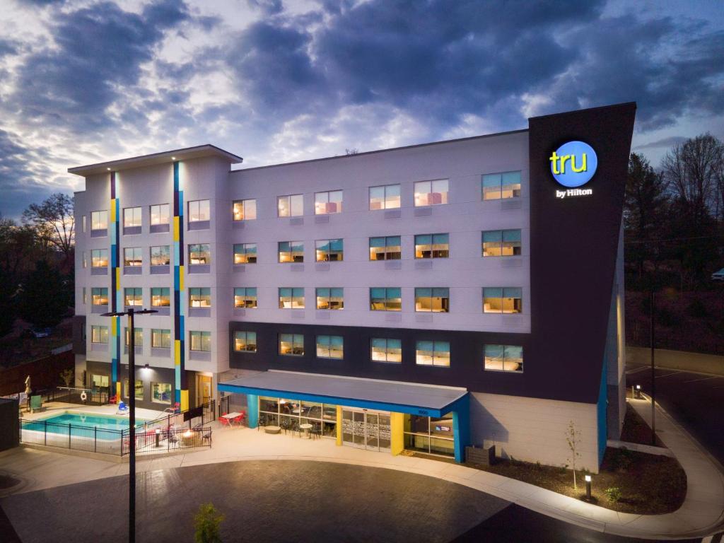 Tru by Hilton Asheville East photo