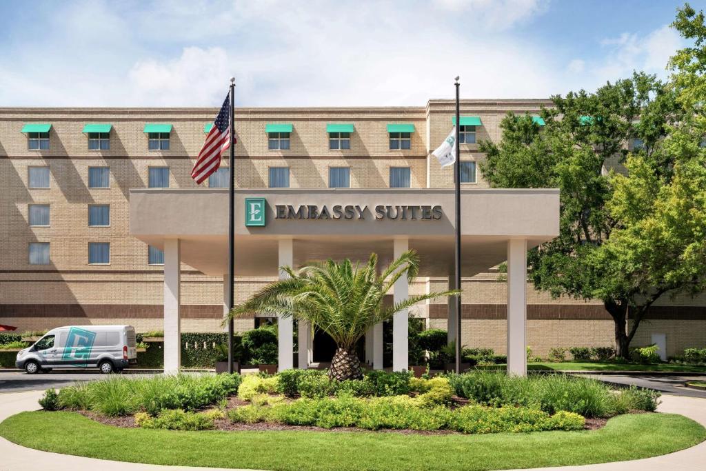 Embassy Suites by Hilton Brunswick photo