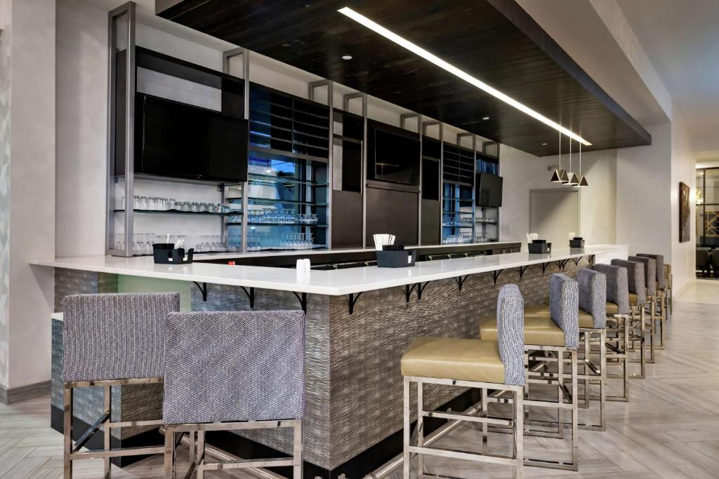 Pub/Lounge