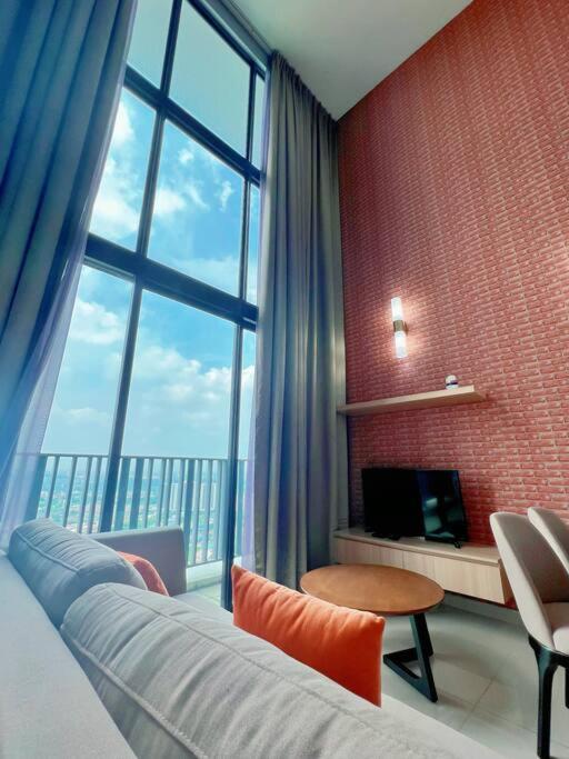 Duplex 4px @ Direct Linked to Central I-CITY & SOGO with Free Carpark, Shah Alam