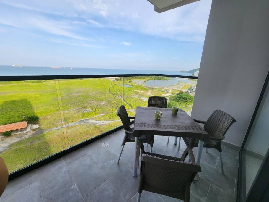 sunset ocean view apartment, Gaira