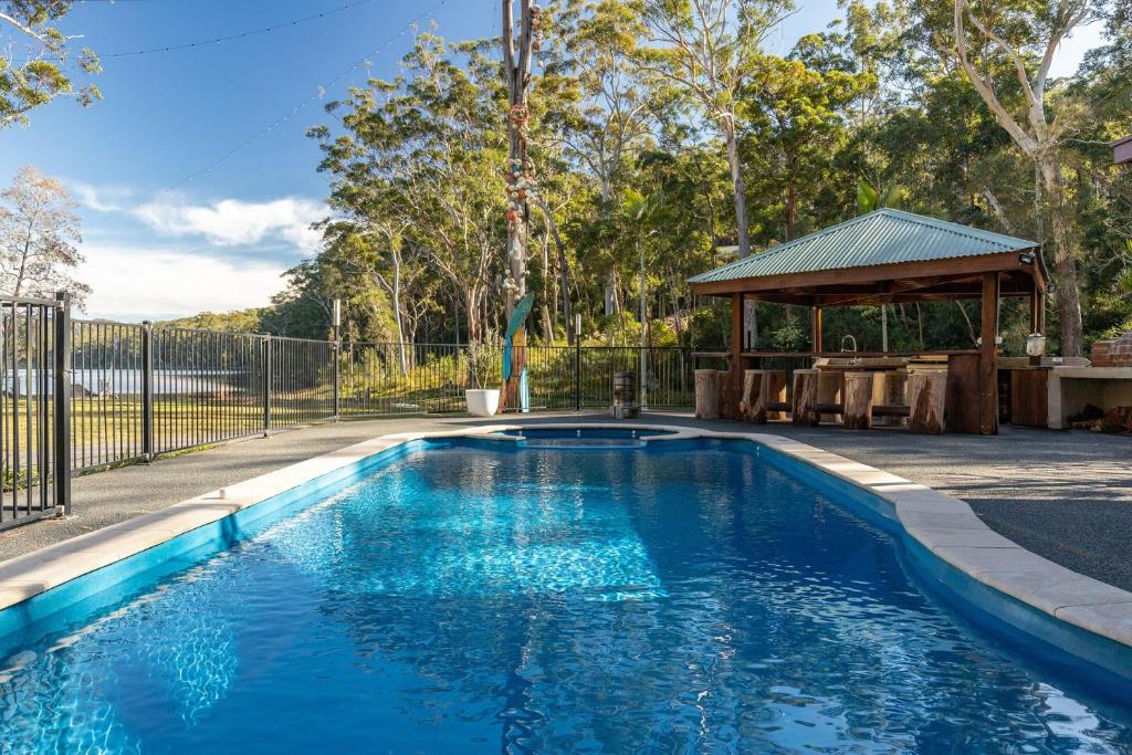 Tambo Lindo, Smiths Lake