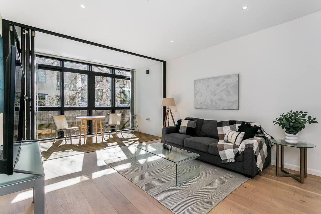 ALBN2 - Albany St - St Leonards, Sydney