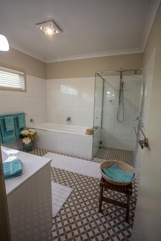 Meander Retreat - The Green Room photo