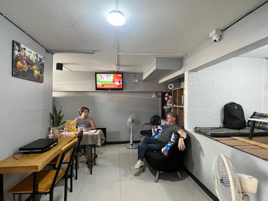 Lux Rooms Night Bazaar 객실