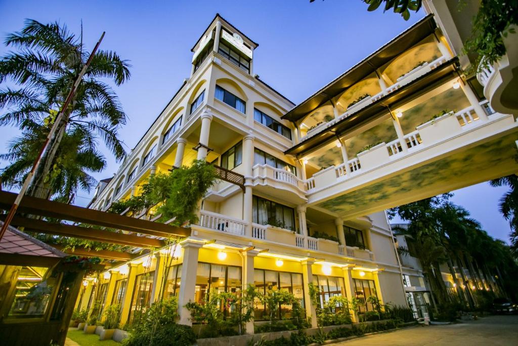 梅品度假酒店 (Mae Pim Resort Hotel)