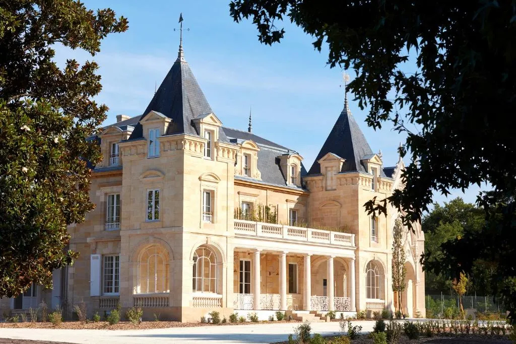 Château Léognan, Domaine viticole - proche Bordeaux，位于莱奥尼昂的酒店
