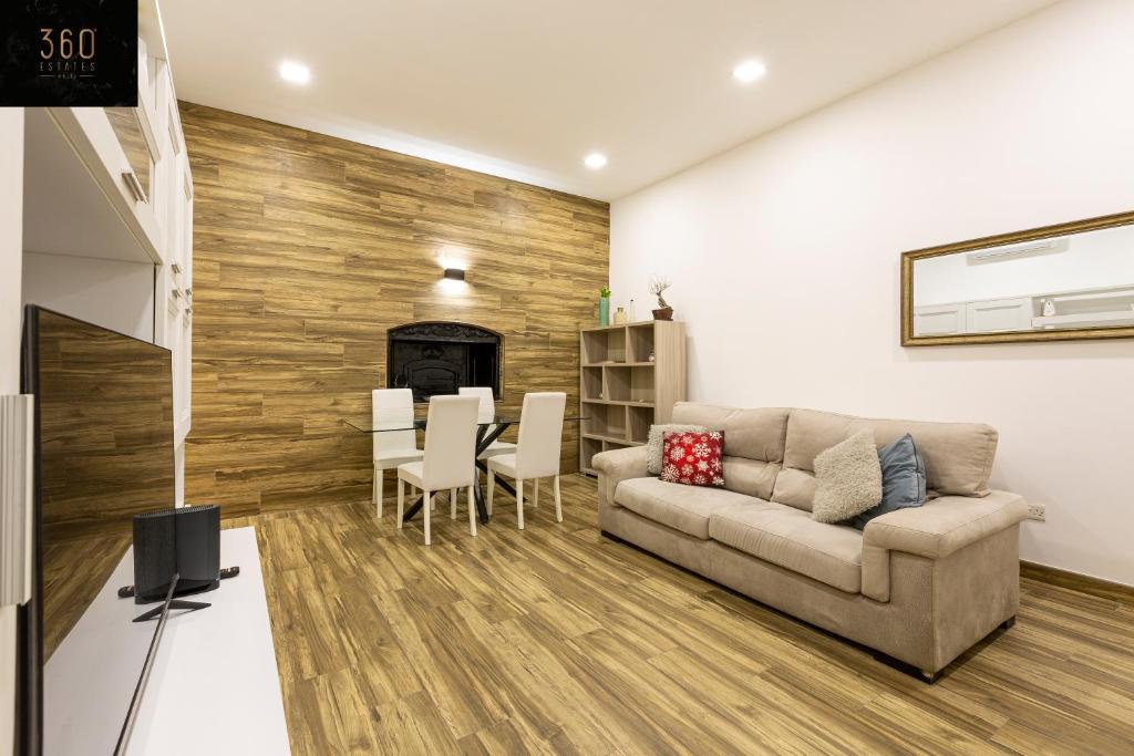 Charming 2BR House of Character in Sliema W/WIFI by 360 Estates, Sliema