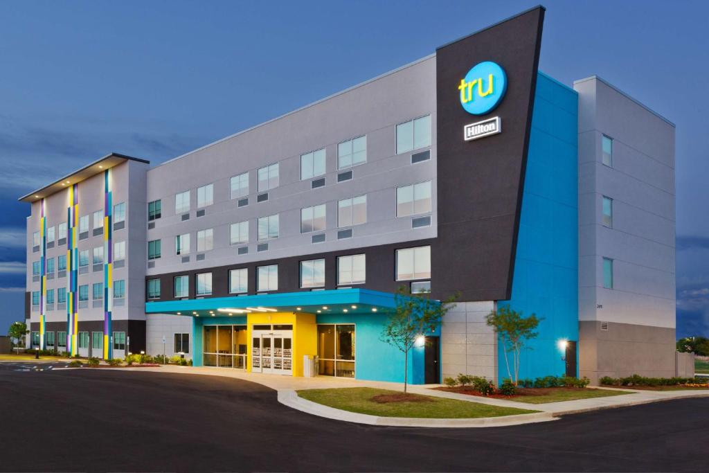 Tru by Hilton Auburn photo
