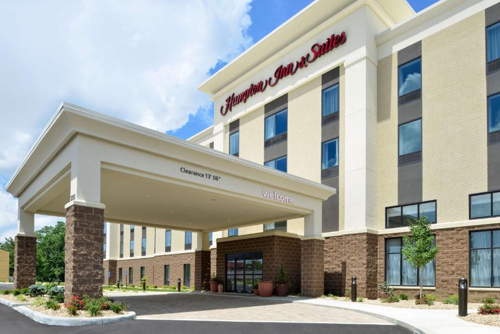 Hampton Inn & Suites Cincinnati-Mason photo