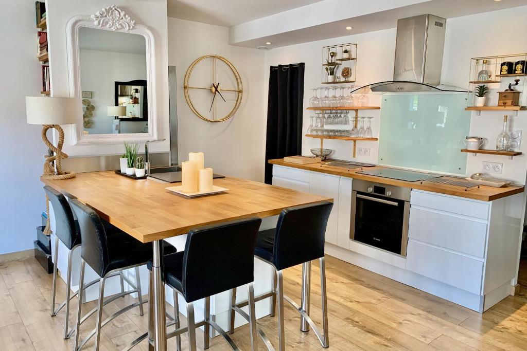 La Maison Blanche 5*, Piscine & vue Cité Médiévale - 4