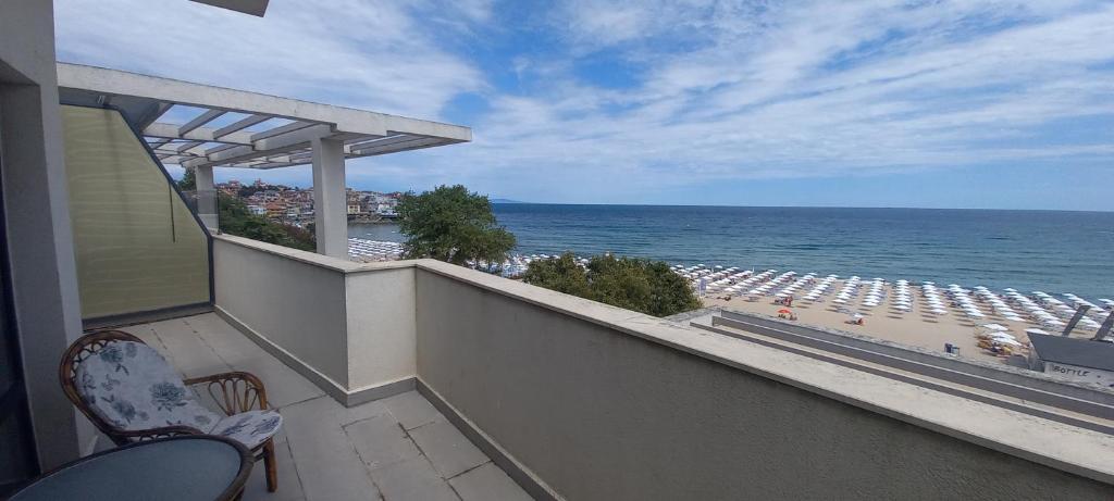 Апартаменти Азур (Azur Apartments)