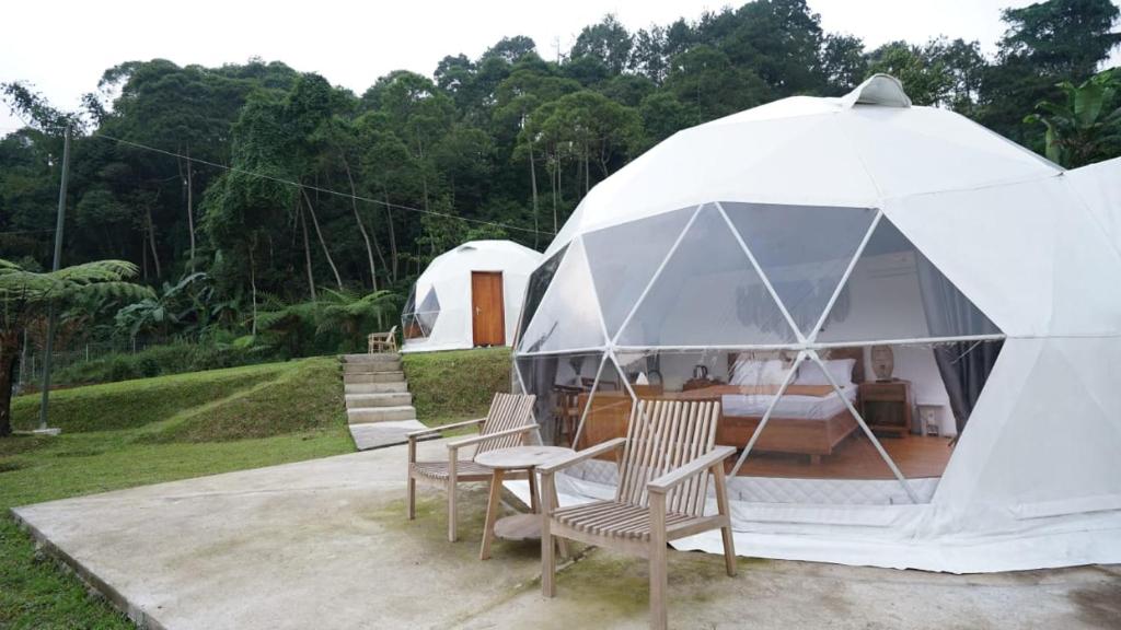 Tiris Pisan Glamping & Resort Puncak, Cikuray