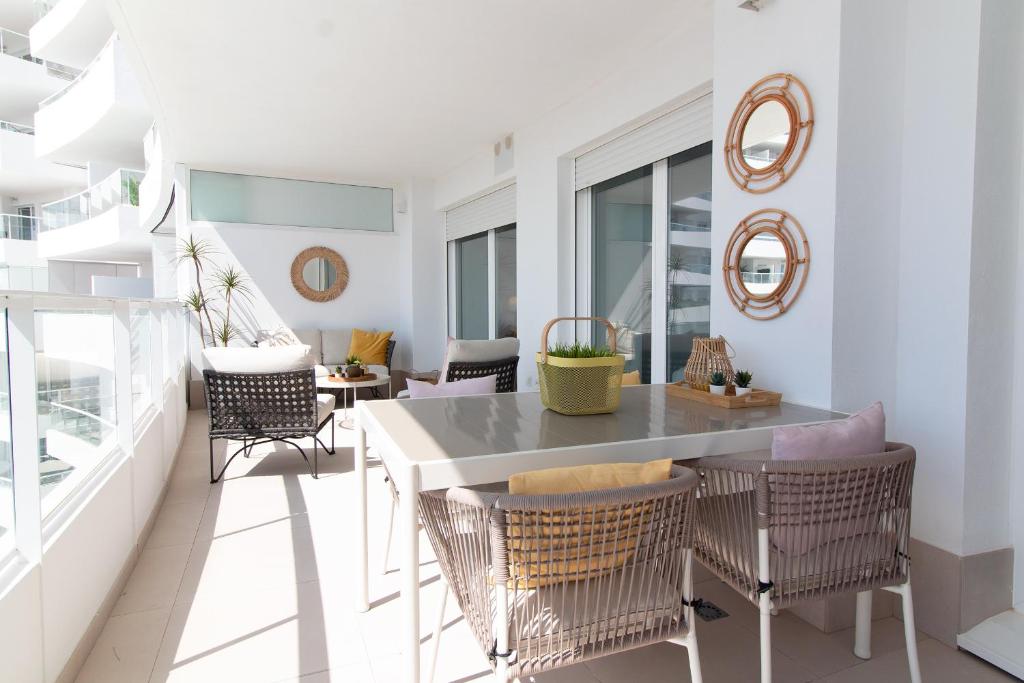 Global Properties, Bonito apartamento con terraza en Gran Canet, Canet de Berenguer