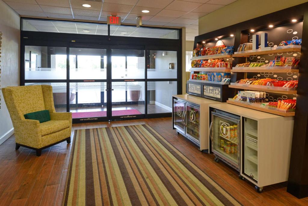 Hampton Inn Carbondale photo