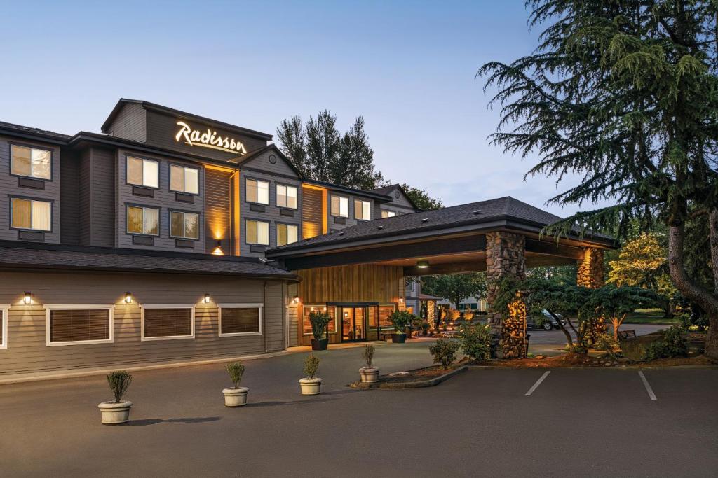 Radisson Hotel Portland Airport photo
