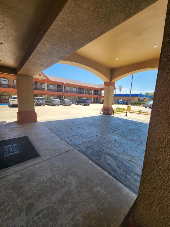 Scottish Inn and Suites Beaumont photo