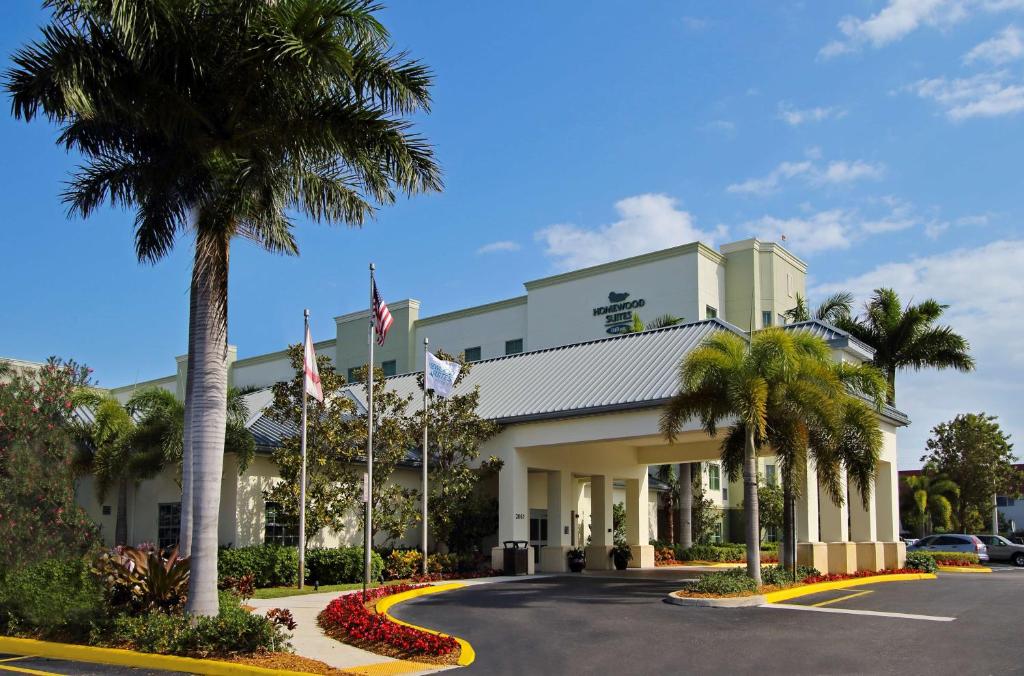 Exterior view, Homewood Suites by Hilton Ft.Lauderdale Airport-Cruise Port in Fort Lauderdale (FL)