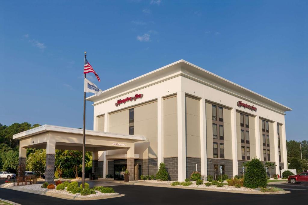 Hampton Inn Goldsboro photo