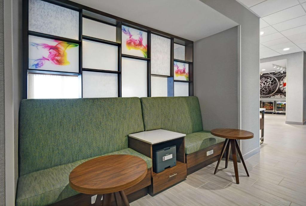 フロント・ロビー