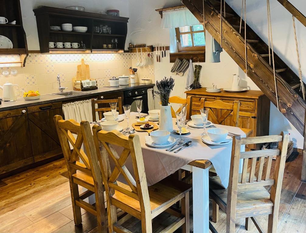 Hájenka Libín 외관 및 정원