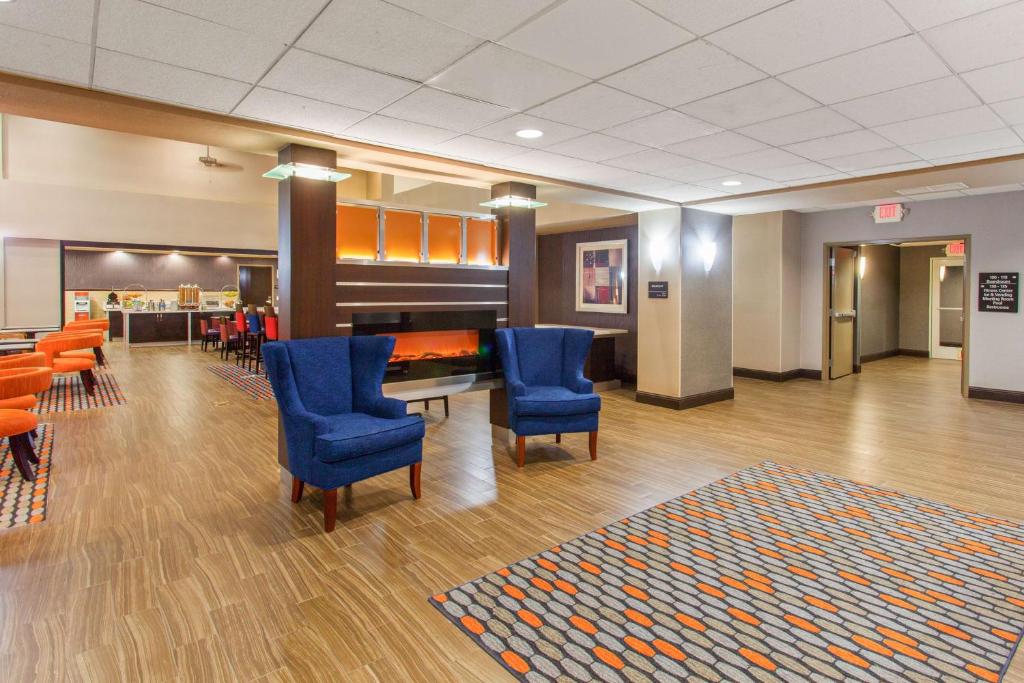 Lobby, Hampton Inn & Suites Merced in Merced (CA)