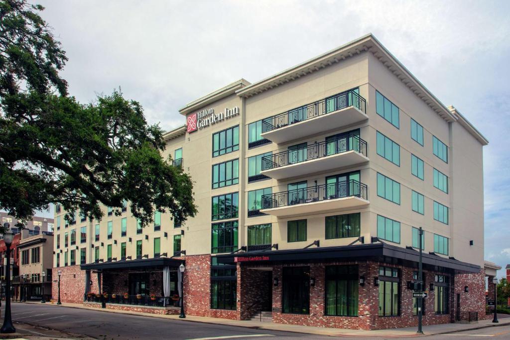 Hilton Garden Inn Mobile Downtown photo