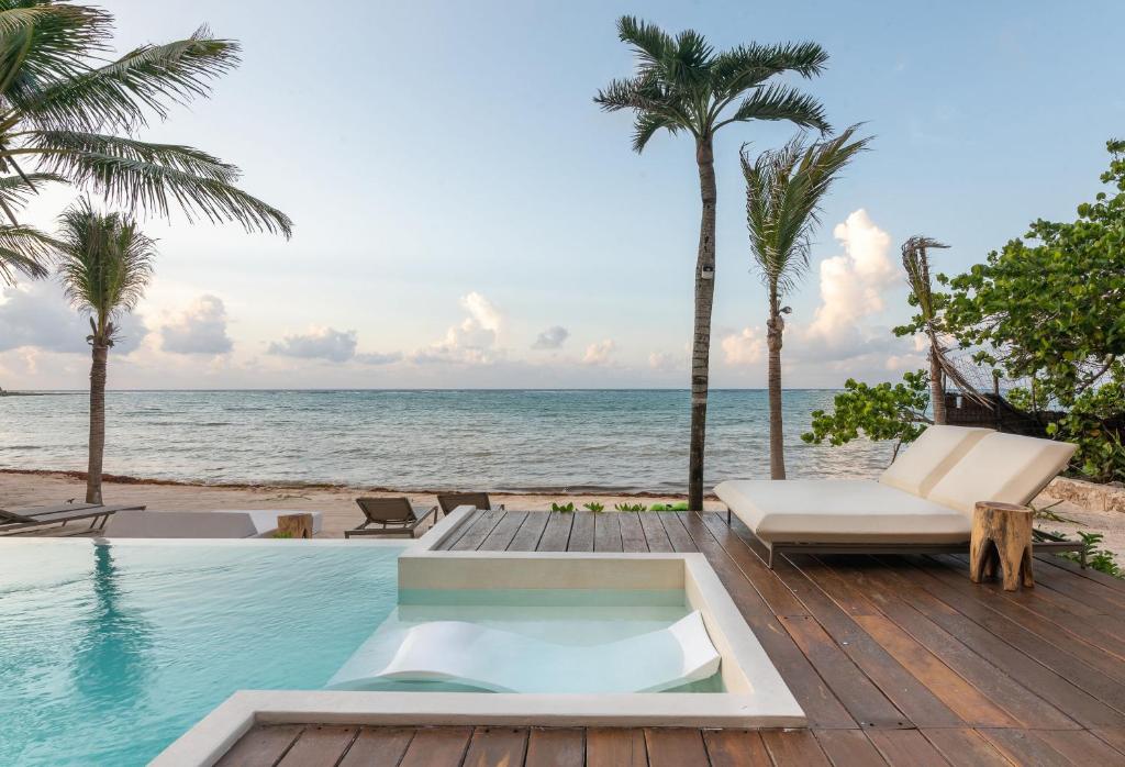 Villa TuluMar Beachfront Luxury Villa- full service - 2