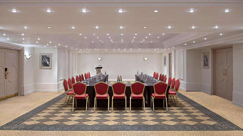 Sala de reuniões / Salões de baile