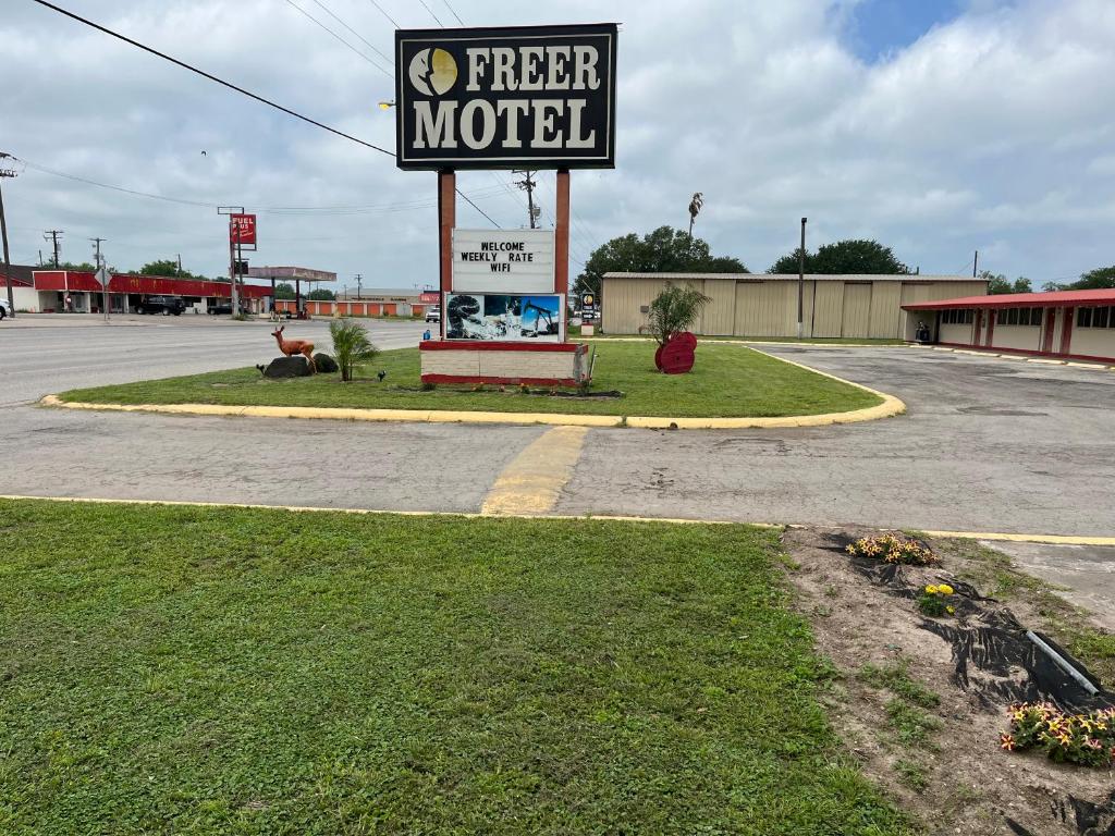 Freer Motel photo