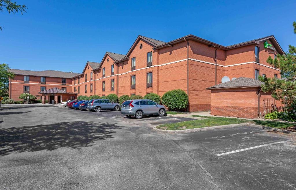 Extended Stay America Suites - Cleveland - Middleburg Heights photo